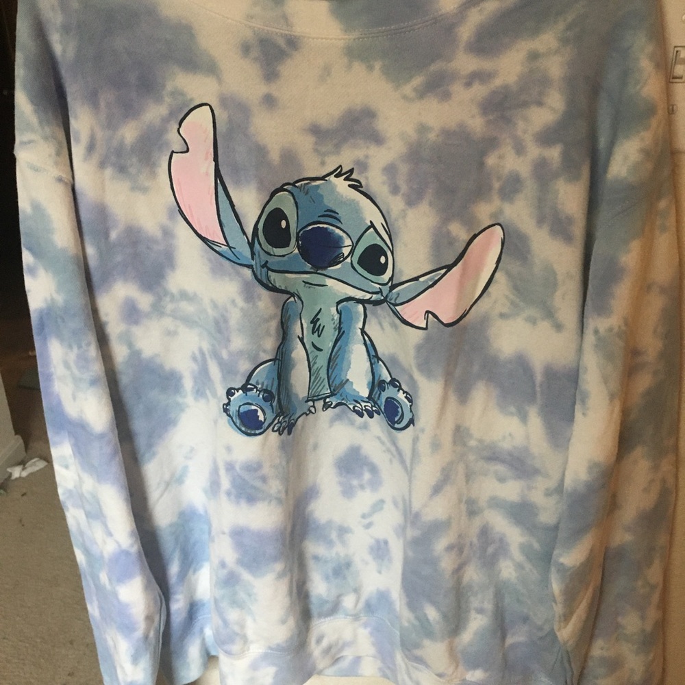 Woman’s stitch sweatshirt